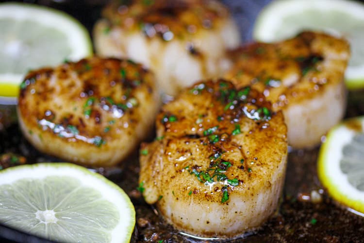 Sous vide lemon garlic butter scallops