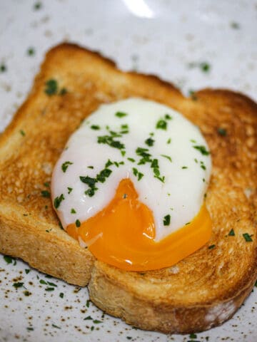 sous vide poached egg 167F for 14 mins yolk on toast